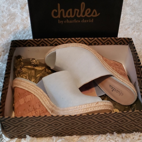 Charles David DENIM Light blue denim wedge - Picture 11 of 12